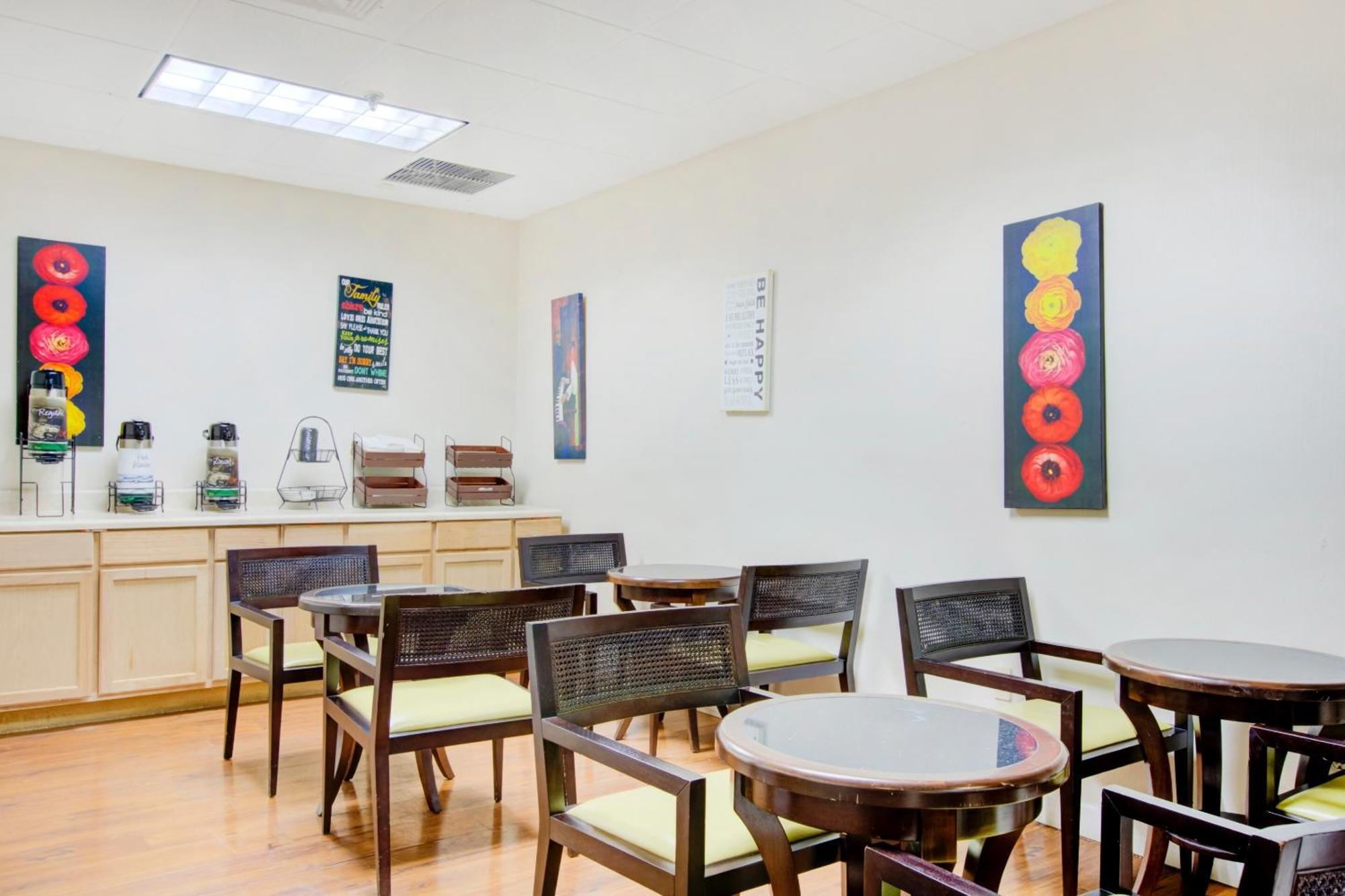 Oyo Hotel Dundee By Crystal Lake 外观 照片