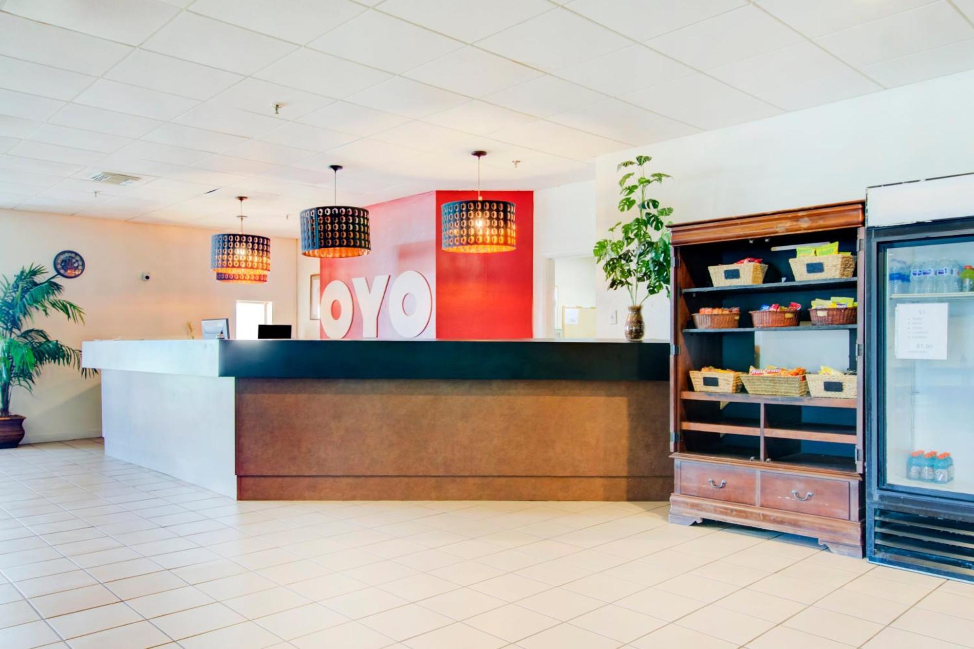 Oyo Hotel Dundee By Crystal Lake 外观 照片
