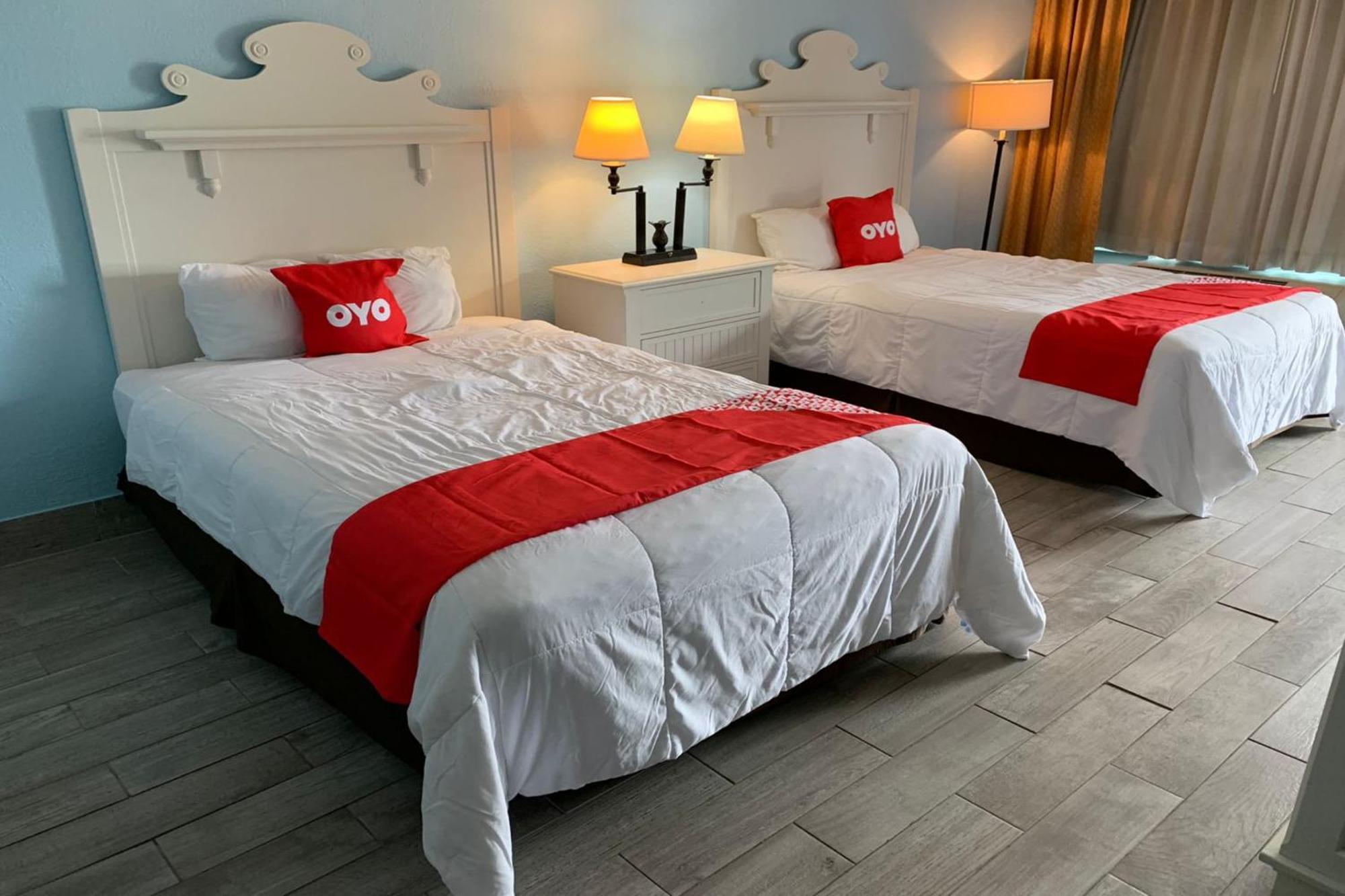 Oyo Hotel Dundee By Crystal Lake 外观 照片